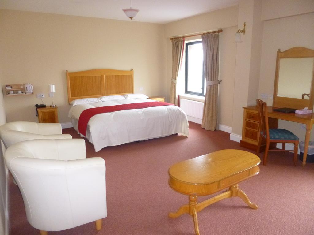 Ostan Oilean Acla Hotel Achill Sound Room photo